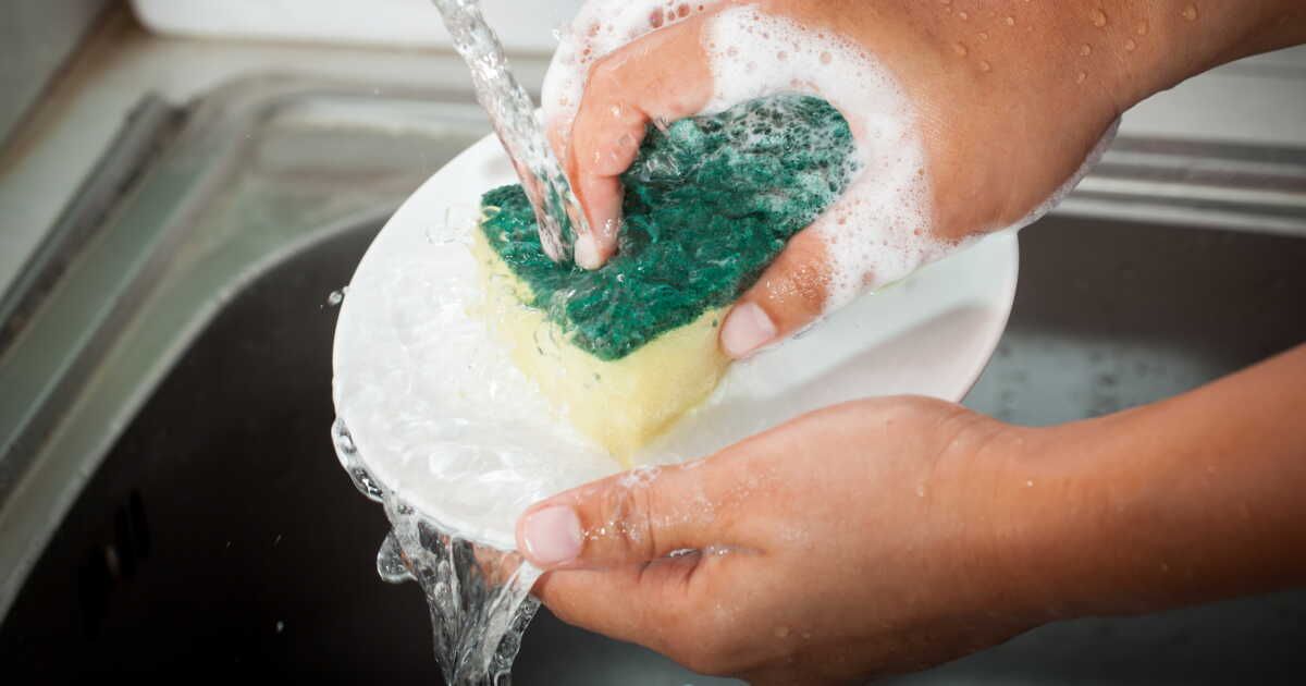 Fabriquez votre propre liquide vaisselle maison