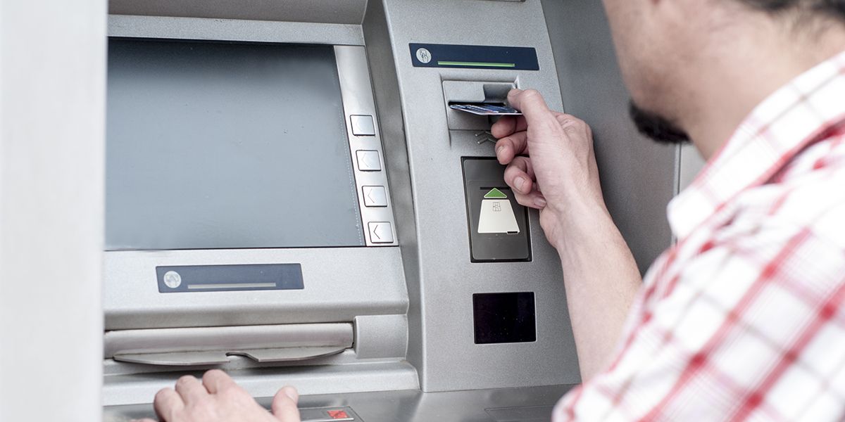 Distributeurs de billets : une extinction programmée en France