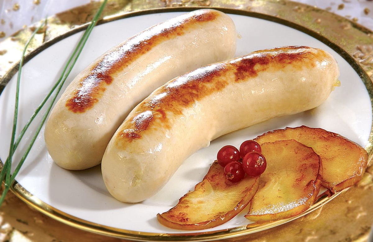 Les secrets du boudin blanc : trois méthodes de cuisson infaillibles