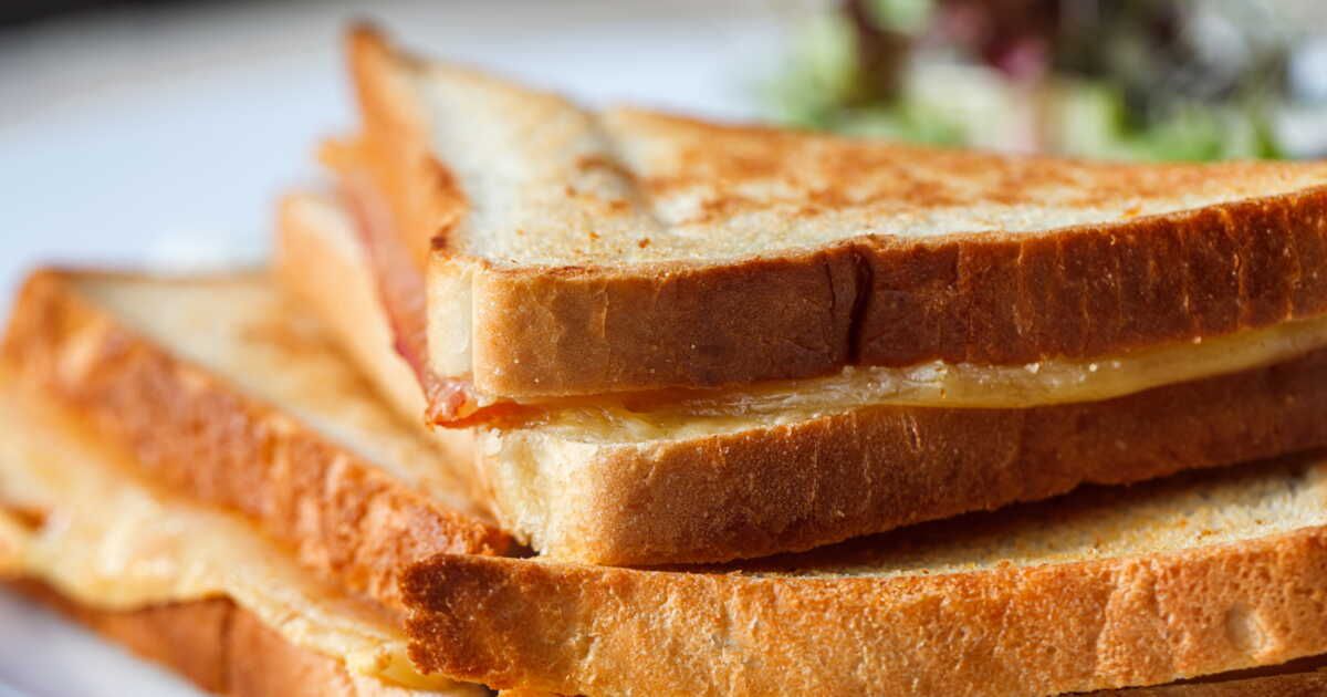 Un croque-monsieur très spécial : la technique surprenante de Guillaume Sanchez
