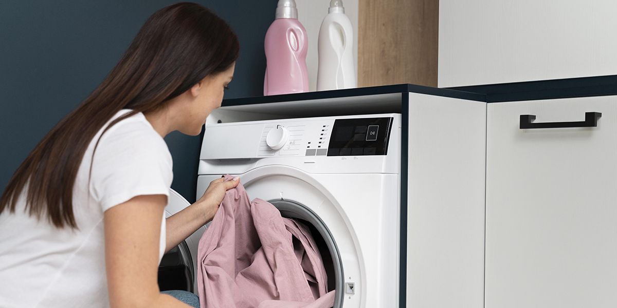 Quand la lessive s’invite dans le bac d'adoucissant : conséquences et solutions
