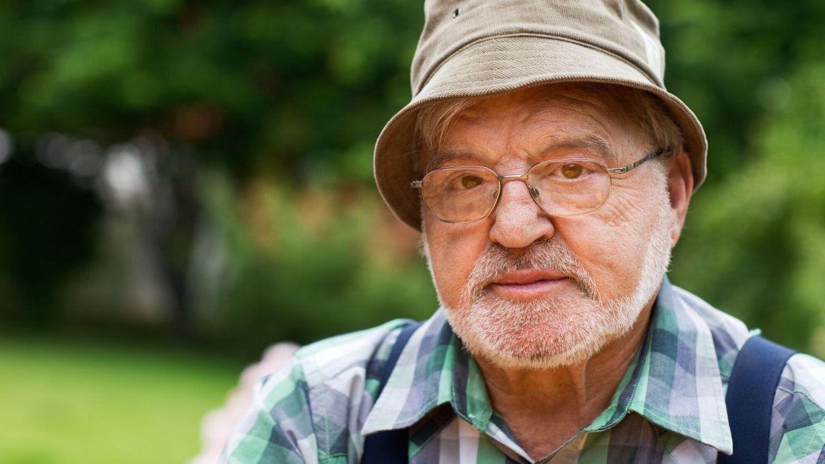 Des solutions pour débarrasser votre cèdre de la mousse et des lichens