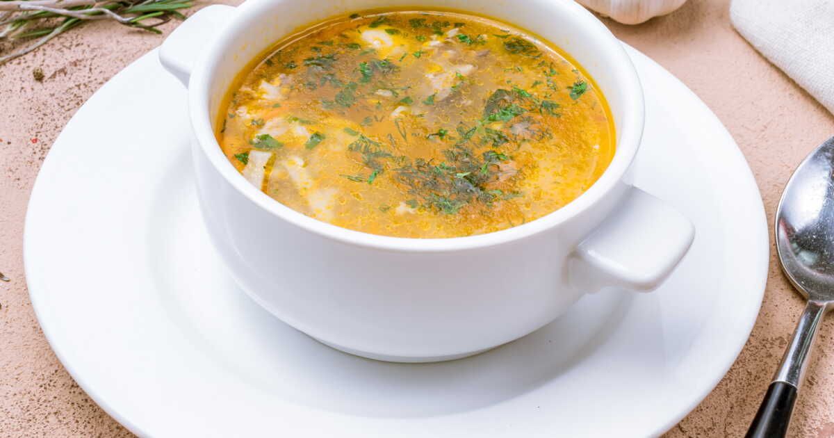Une soupe aux œufs réconfortante en un clin d'œil