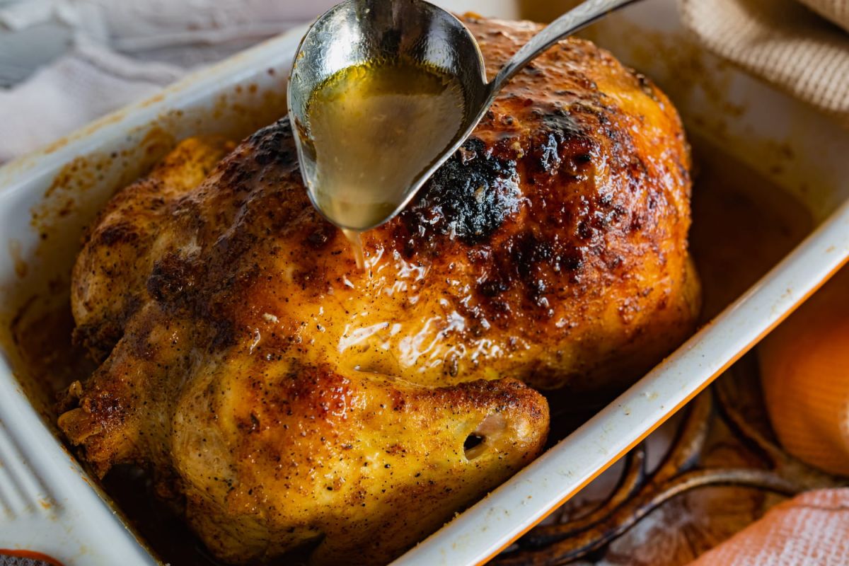 le secret d'un poulet rôti juteux sans ajout de gras