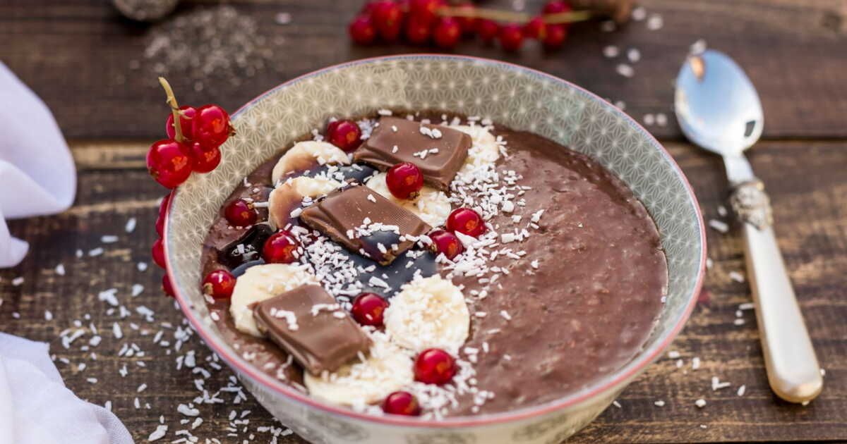 Snickers bowl : un dessert glacé qui allie gourmandise et légèreté