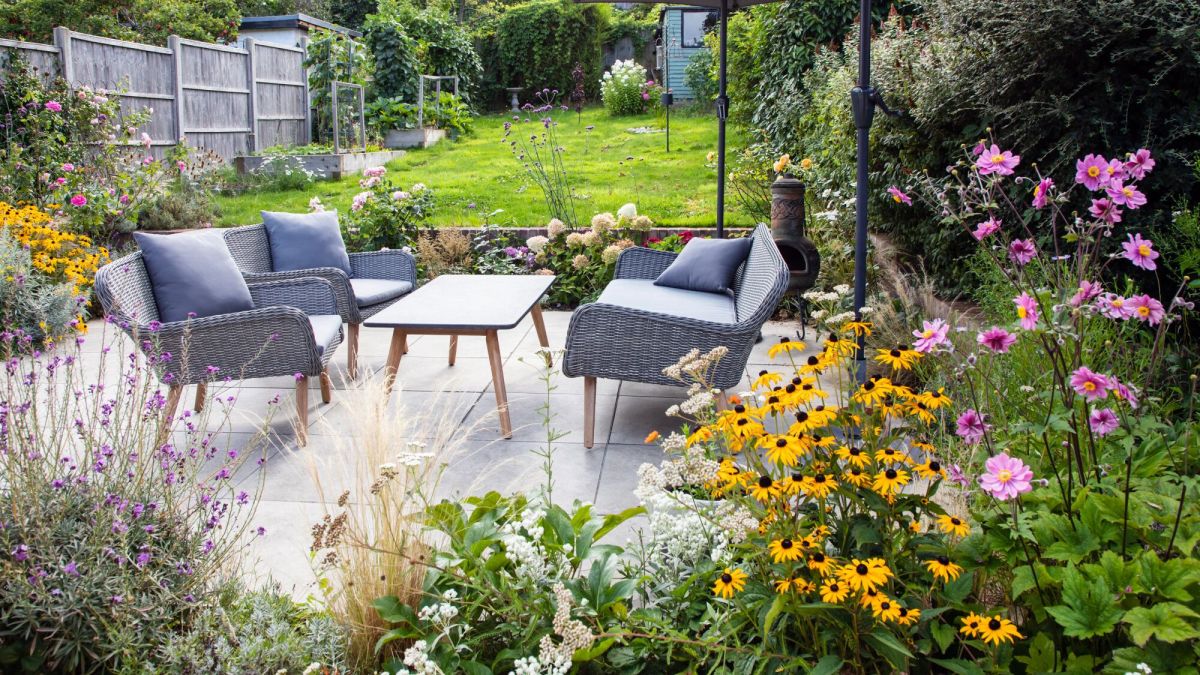 Comment nettoyer sa terrasse et son mobilier de jardin ?
