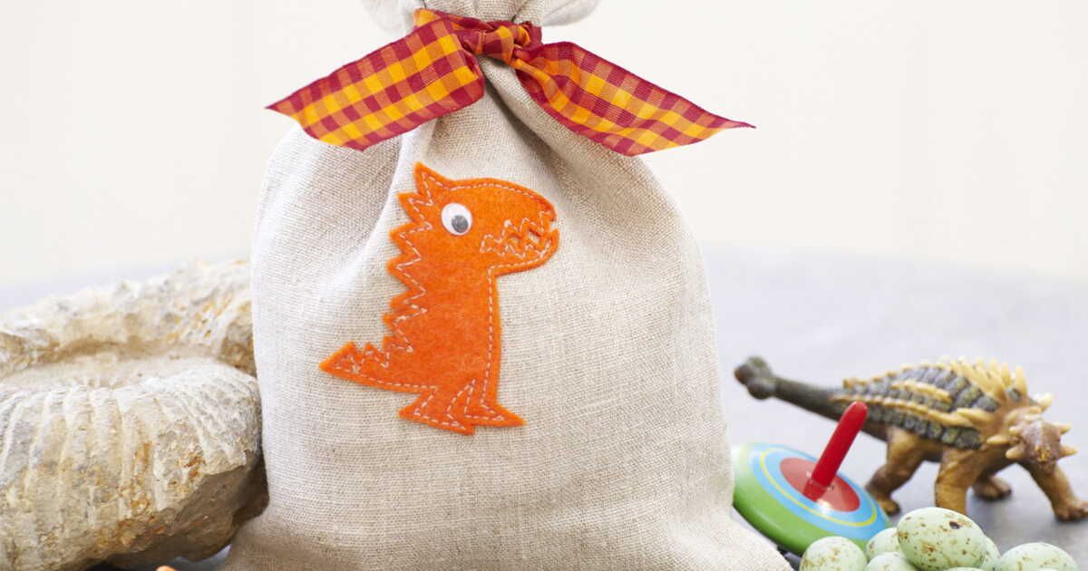 Le sac dinosaure : l'accessoire tendance des petits explorateurs