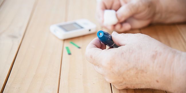 Comprendre le diabète chez les seniors : enjeux et solutions