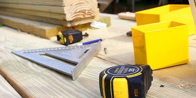 Comment monter une cloison en bois facilement